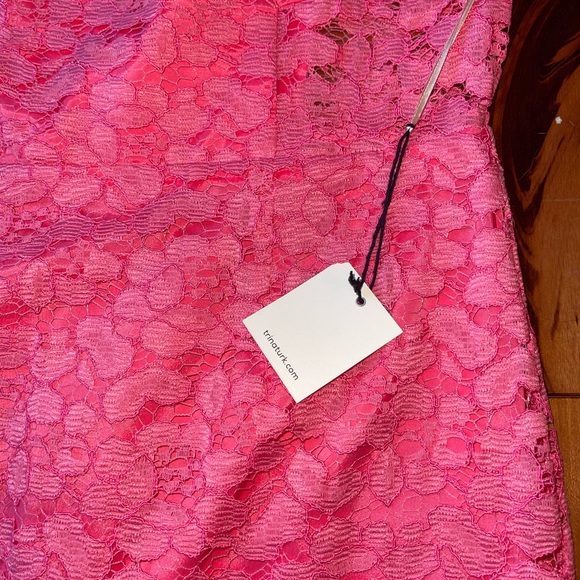 Trina Turk lace cutout midi dress - Picture 4 of 5